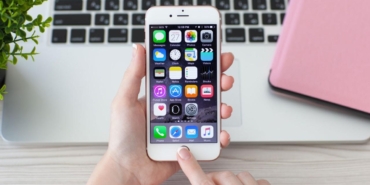 apple-iphone-6nin-son-sirlarini-ortaya-cikardi-son-civi-de-cakildi-a5fYGvSr.jpg