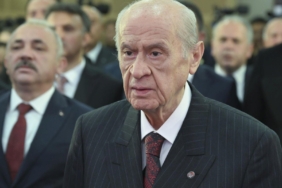bahceli-chpnin-kurultayi-siyaset-ve-demokrasi-hayatimiza-taze-yeni-bir-nefes-vermek-yerine-kara-leke-olarak-gecmistir-bwXtMsk6.jpg