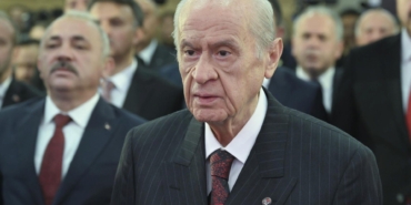 bahceli-chpnin-kurultayi-siyaset-ve-demokrasi-hayatimiza-taze-yeni-bir-nefes-vermek-yerine-kara-leke-olarak-gecmistir-bwXtMsk6.jpg