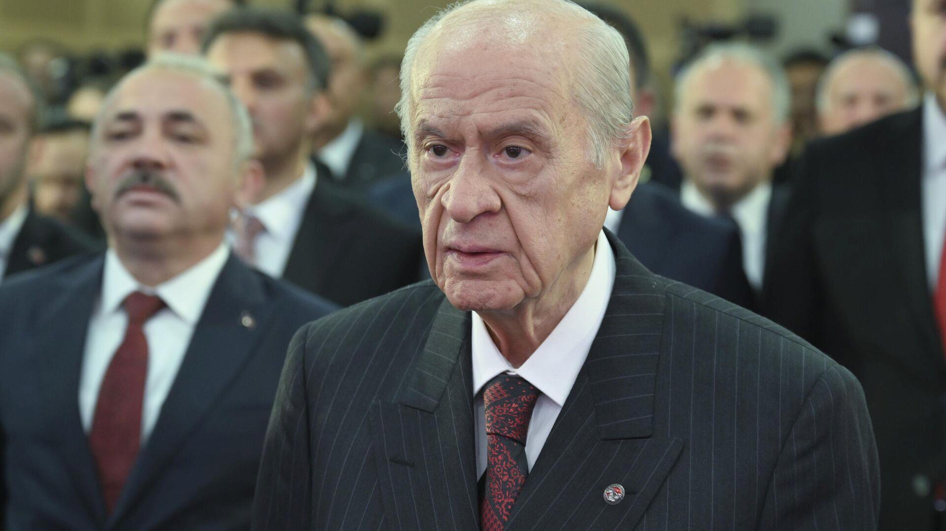 bahceli-chpnin-kurultayi-siyaset-ve-demokrasi-hayatimiza-taze-yeni-bir-nefes-vermek-yerine-kara-leke-olarak-gecmistir-bwXtMsk6.jpg