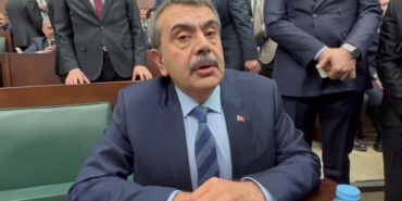 bakan-tekin-jammer-iddialarina-yanit-verdi-bakanlikta-var-ama-sinav-birimi-kullaniliyor-sI8C9nuC.jpg