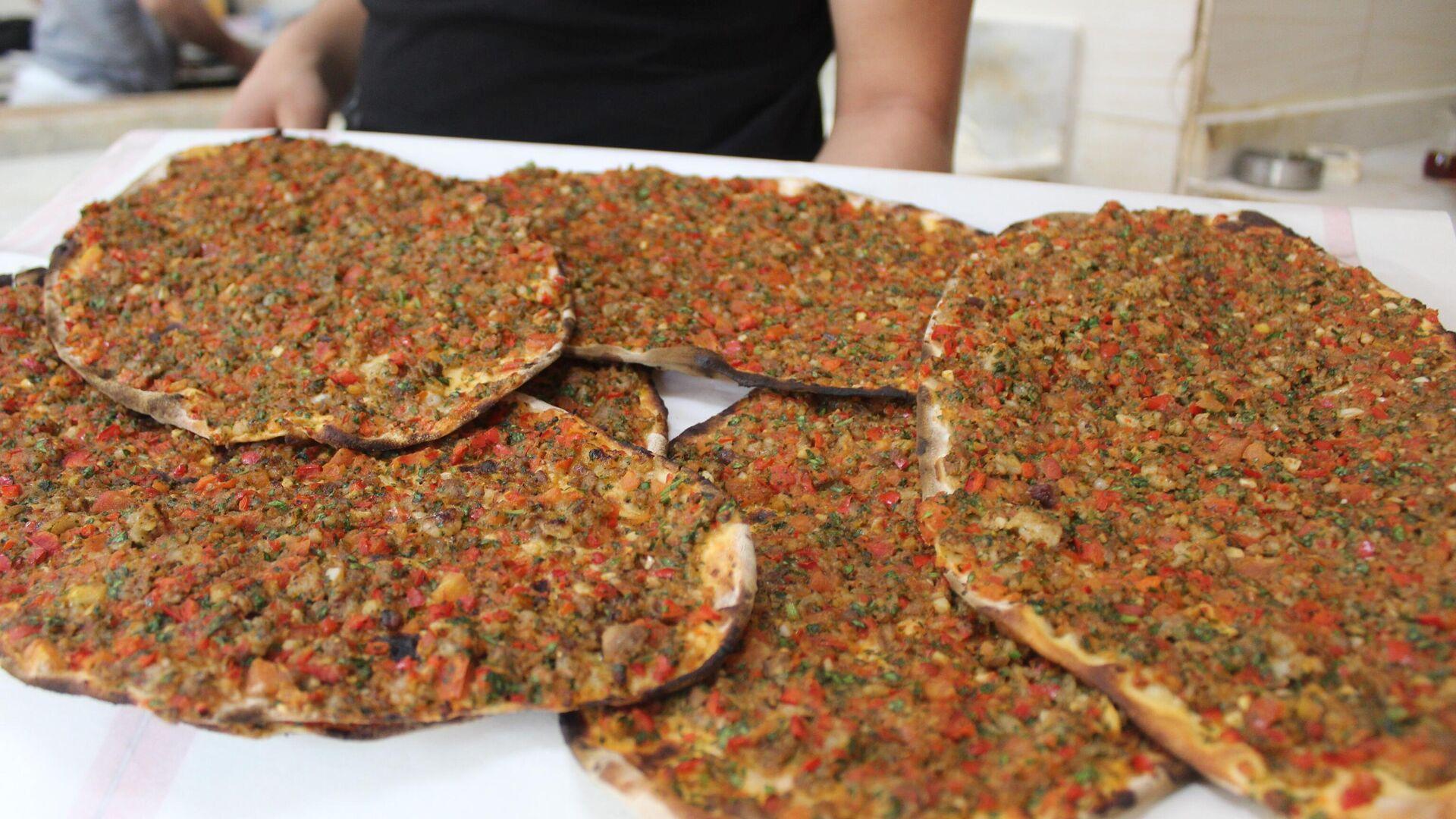 bodrumda-lahmacun-sezonu-acildi-2-bin-lirayi-astigi-iddiasi-ortaligi-karistirdi-BMwnXQQu.jpg