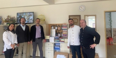 borcka-anadolu-lisesinde-aydinlanma-kitapligi-ile-bilgi-ve-fikirlerin-yeniden-dogusu-bvPdZfZr.jpg