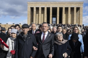 cagri-sonrasi-yuruyus-baslamisti-chp-anitkabire-ulasti-mDrMZCq5.jpg