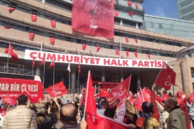 chp-olaganustu-kurultay-icin-toplaniyor-carsaf-blok-liste-tartismasi-yasaniyor-fBv1ir2c.jpg