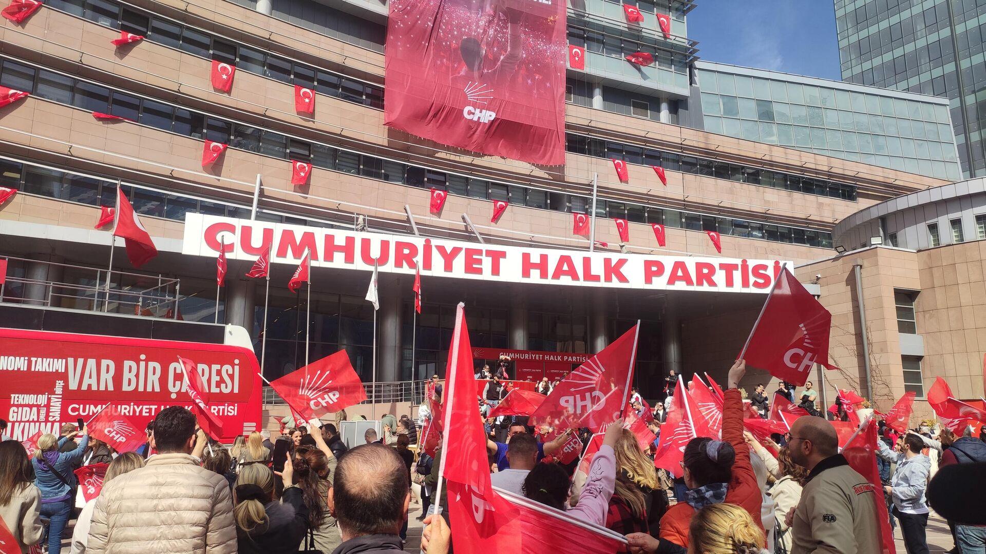 chp-olaganustu-kurultay-icin-toplaniyor-carsaf-blok-liste-tartismasi-yasaniyor-fBv1ir2c.jpg