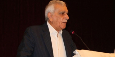 dem-partinin-sureyya-ondersiz-imrali-ziyaretinde-ahmet-turk-de-yer-almadi-rahatsizlandigi-aciklandi-Hp8Hmzcv.jpg