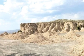kapadokyanin-derin-cozulusu-doga-ve-kulturun-sessiz-cokusu-uzerine-bir-dusunce-cA3AzJ7K.jpg