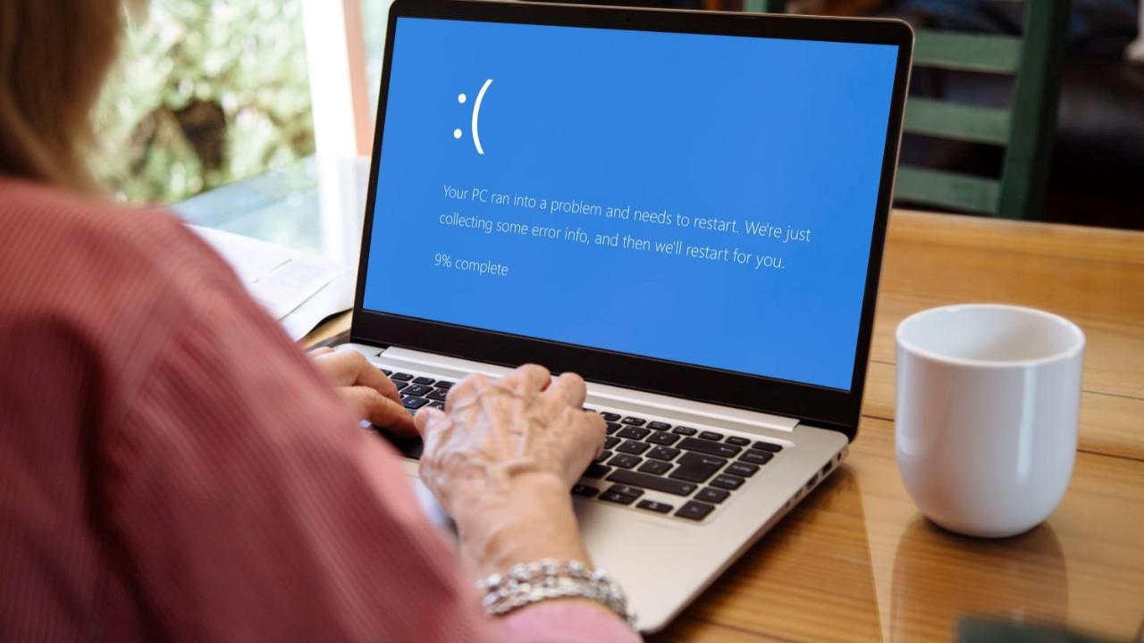 mavi-ekran-donemi-sona-eriyor-windows-11in-yenilenen-hata-ekrani-ile-tanisin-mVEjktnn.jpg