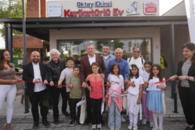 oktay-ekincinin-karikaturlu-ev-sanatiyla-ayvalikta-yeni-bir-donem-basladi-XDcGJmtw.jpg