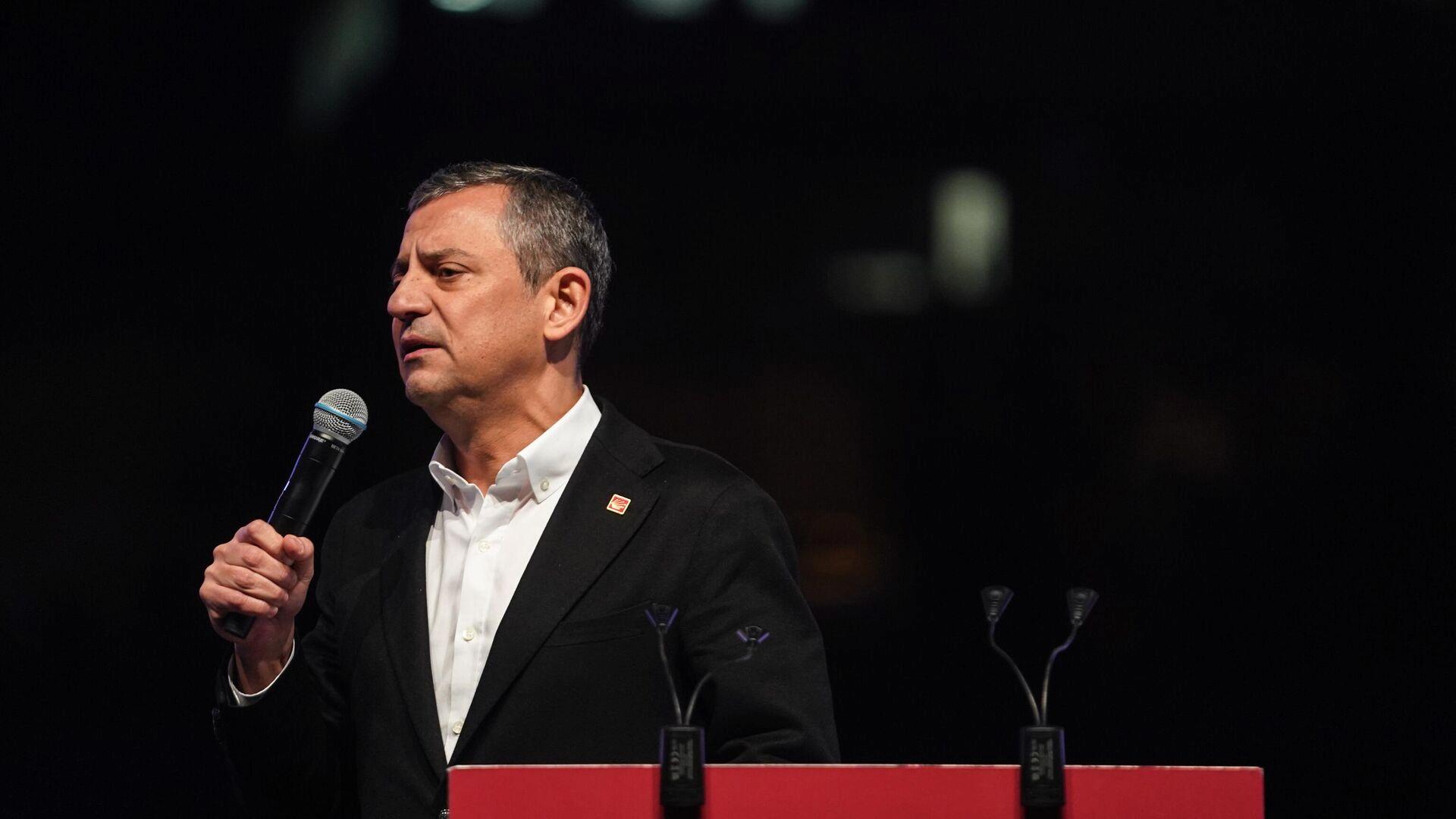 ozel-beylikduzunde-duzenlenen-mitingde-konustu-chpnin-a-plani-da-b-plani-da-c-plani-da-z-plani-da-ekrem-imamogludur-Wyj9veN7.jpg