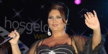 sibel-candan-carpici-itiraf-bir-gun-gelen-koliden-bicak-cikti-Q4QeifYs.jpg