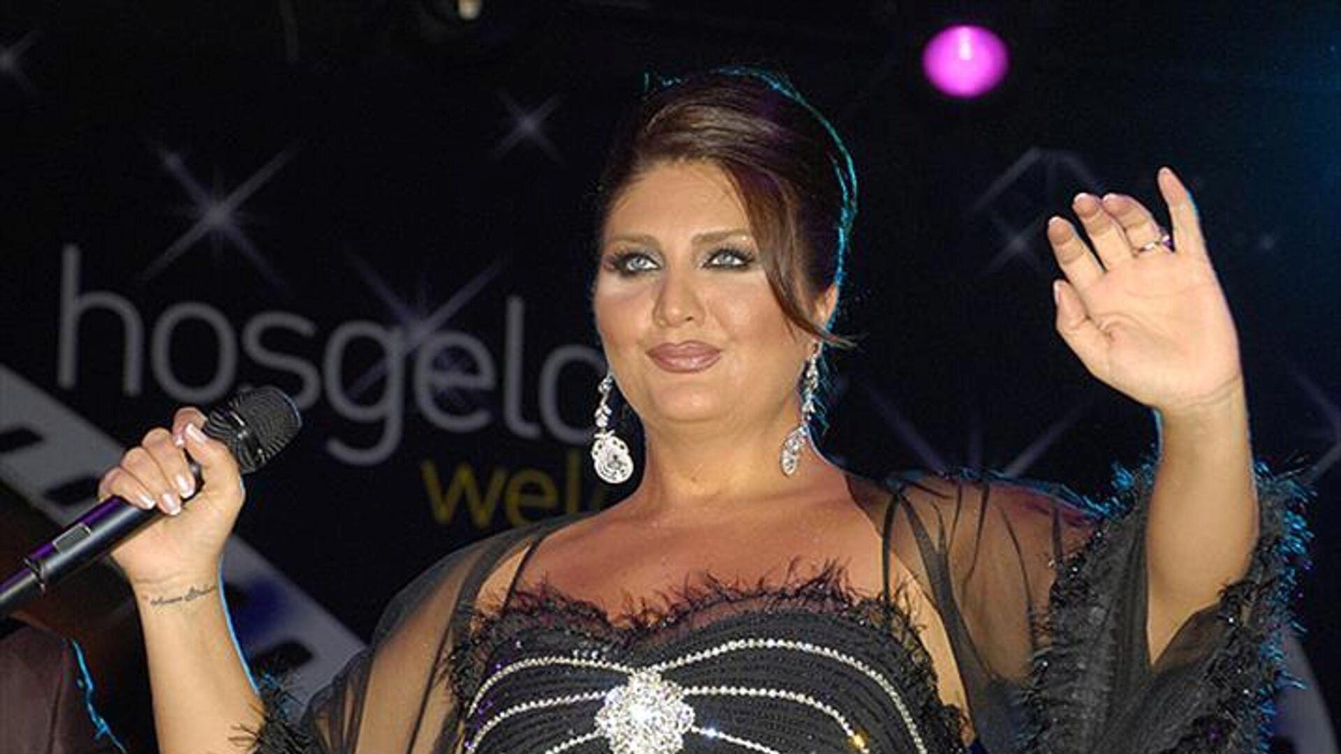 sibel-candan-carpici-itiraf-bir-gun-gelen-koliden-bicak-cikti-Q4QeifYs.jpg