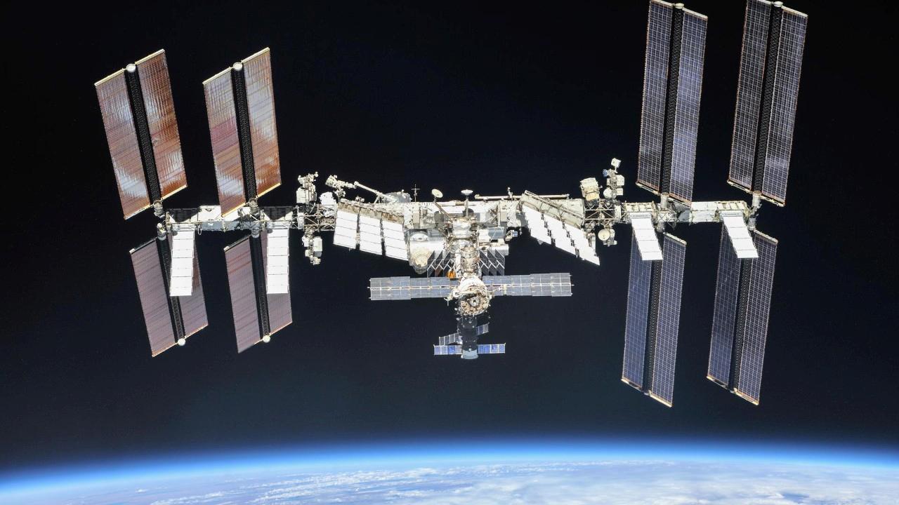 uzayda-mahsur-kalan-nasa-astronotlarindan-inanilmaz-itiraflar-gizemli-dusmanlarla-yuzlesmek-BbQFIDKt.jpg
