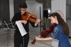 afyonkarahisarda-klasik-muzik-festivali-mahk-mlara-ozel-sanat-ve-ruh-terbiyesi-etkinligi-JtAPuvQ8.jpg