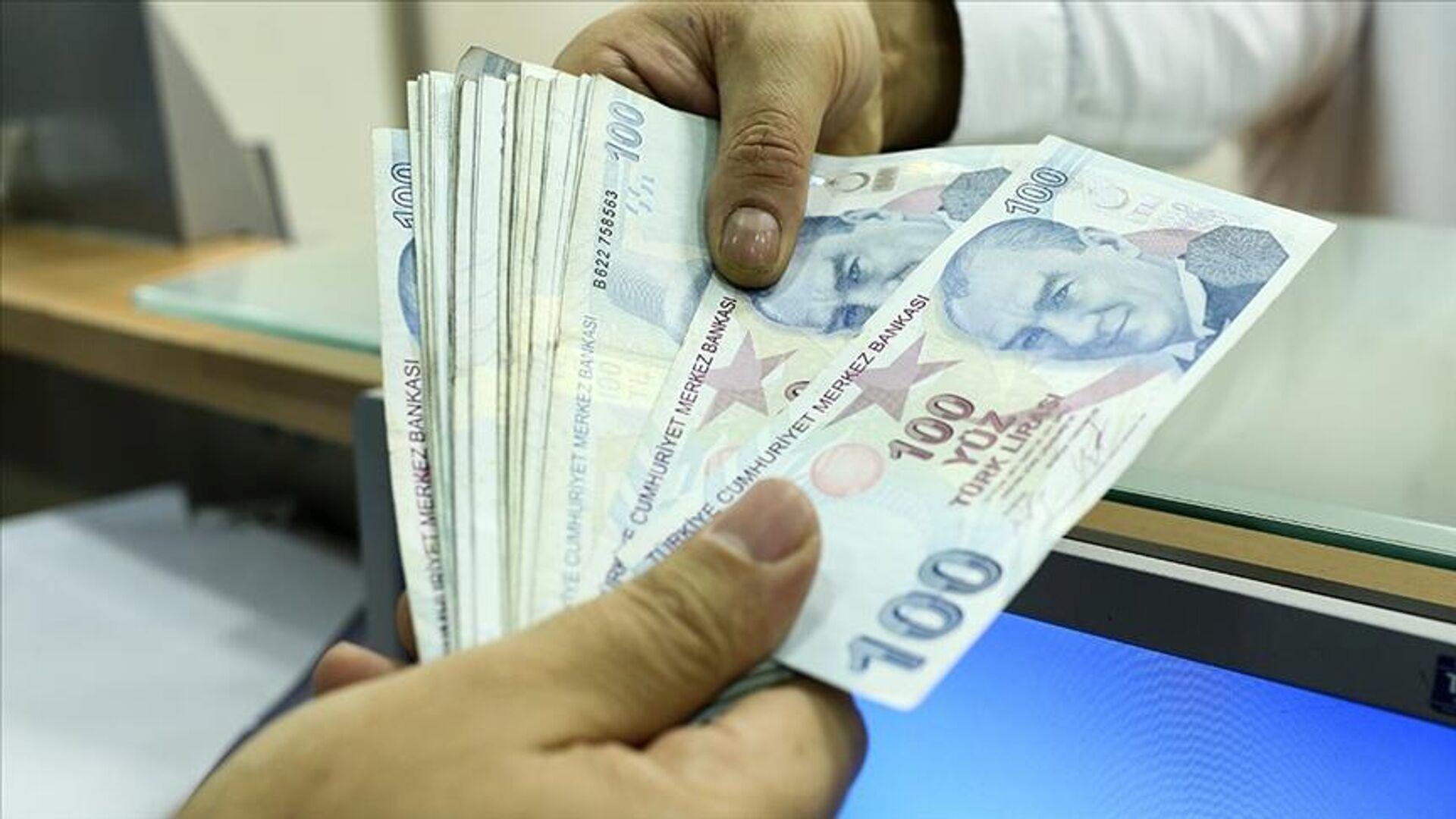 aymden-ek-gosterge-karari-hangi-memurun-maasi-ve-emekli-ayligi-etkilenecek-dAr1p3yf.jpg