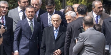 bahceliden-ozele-yapilan-saldiri-sonrasi-aciklama-bir-siyasi-kurumun-yoneticisine-gecmis-olsun-dilegimi-iletiyorum-7Dh5uvJ5.jpg