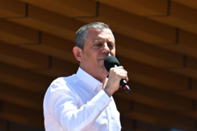 chp-genel-baskani-ozel-silahlarin-birakilmasini-sonuna-kadar-destekliyoruz-yAkh4sSZ.jpg