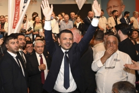 chp-istanbul-il-baskani-ozgur-celike-15-yil-6-ay-hapis-ve-siyasi-yasak-talebi-iddianame-kabul-edildi-HR86GHLv.jpg