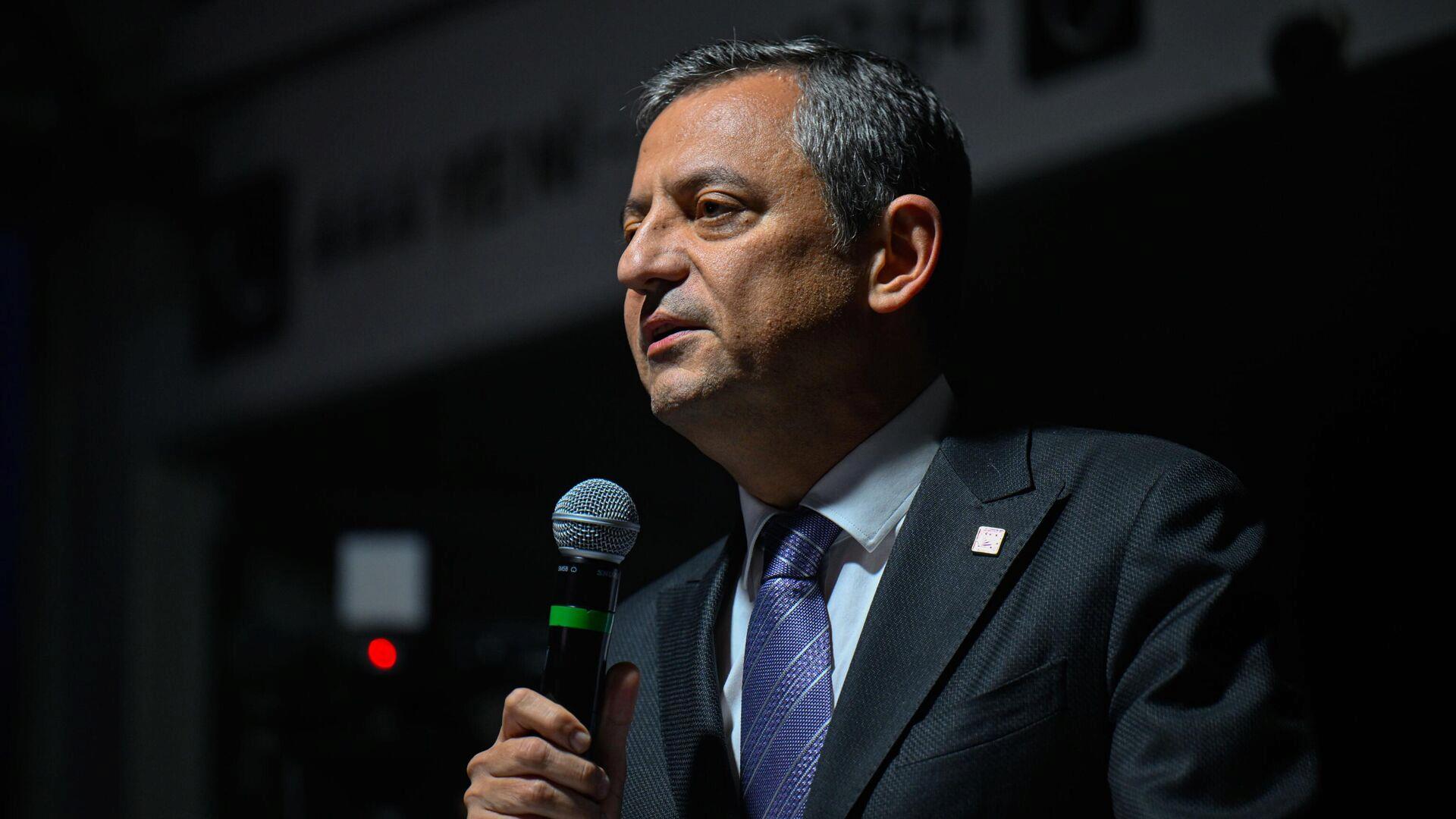 chp-lideri-ozel-fesih-karari-hakkinda-konustu-barisin-yanindayiz-HT7sk66w.jpg
