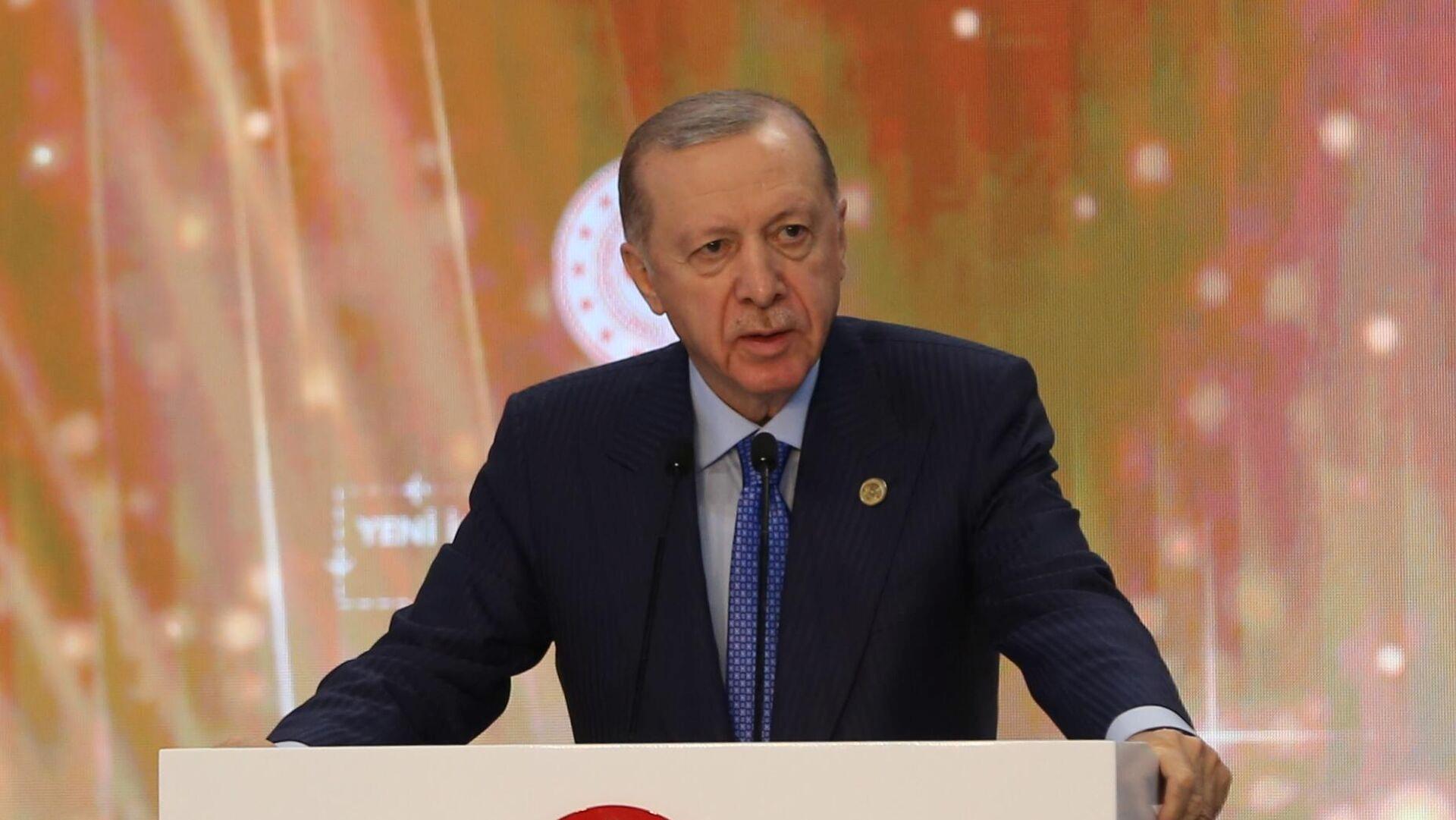 cumhurbaskani-erdogan-lgbt-denilen-sapkin-akimlarin-toplumumuzu-ifsat-etmemesi-icin-gerekli-tedbirleri-aliyoruz-Whq3kAjy.jpg