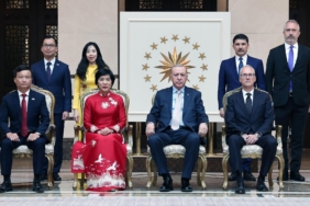 cumhurbaskani-erdogandan-diplomatik-kabul-5-ulkenin-buyukelcisi-guven-mektubu-sundu-qIp1LKQj.jpg