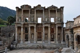 efes-muzesi-3500-yillik-tarihsel-surecin-derinlemesine-analizi-ve-kulturel-mirasin-isiginda-anlamlandirilmasi-IGLVTmCs.jpg