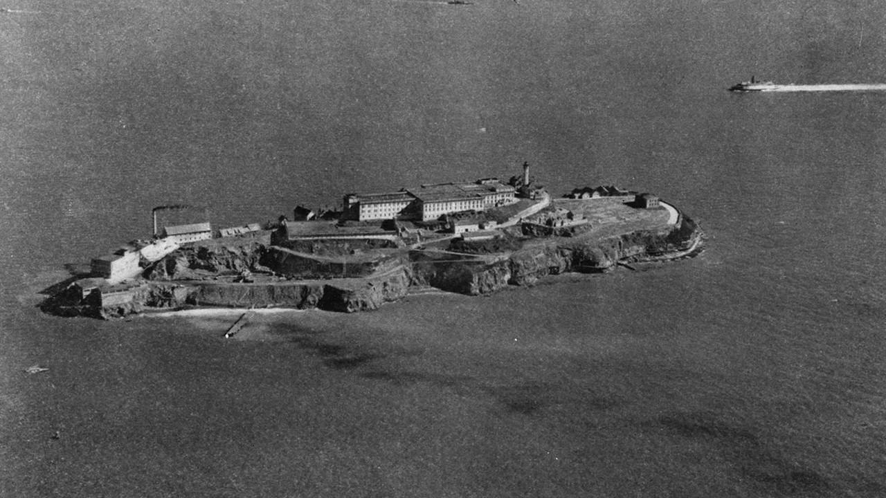 gizemli-1962-kacis-hikayesi-unlu-alcatraz-hapishanesinden-gercekten-kacmak-mumkun-muydu-HSgCzSxi.jpg