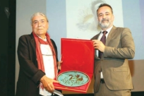 gunesin-sofrasinda-bir-yilin-anlamli-izleri-ve-dusunsel-derinlikleri-pFjCXvr8.jpg