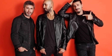 harbiye-acikhava-konserlerinin-baslangicini-yapan-grubun-solisti-duru-ile-20-yillik-redd-yolculugunun-derinliklerine-yolculuk-tYyhYYGV.jpg