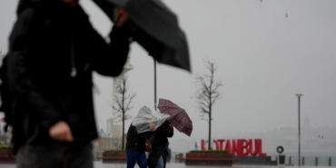 meteorolojiden-uclu-uyari-kuvvetli-yagis-ruzgar-ve-toz-tasinimi-etkili-oluyor-qMYenU2w.jpg