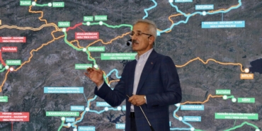 ulastirma-ve-altyapi-bakani-uraloglu-siber-olaylara-karsi-turkiye-dunyada-rol-model-olan-ulkelerden-bir-tanesi-VSEACXCN.jpg