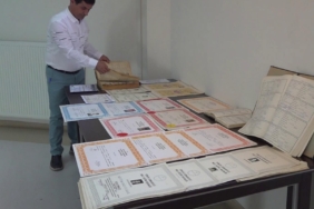 yarim-asirdir-bekleyen-diplomalar-icin-harekete-gecildi-50-bin-kisi-universiteye-cagirildi-aralarinda-kimler-yok-ki-UGyqhEk6.jpg