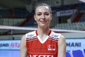 a-milli-kadin-voleybol-takimi-basantrenoru-santarelliden-aciklama-geldi-eda-erdem-milli-takimda-neden-yok-U3t64gRg.jpg