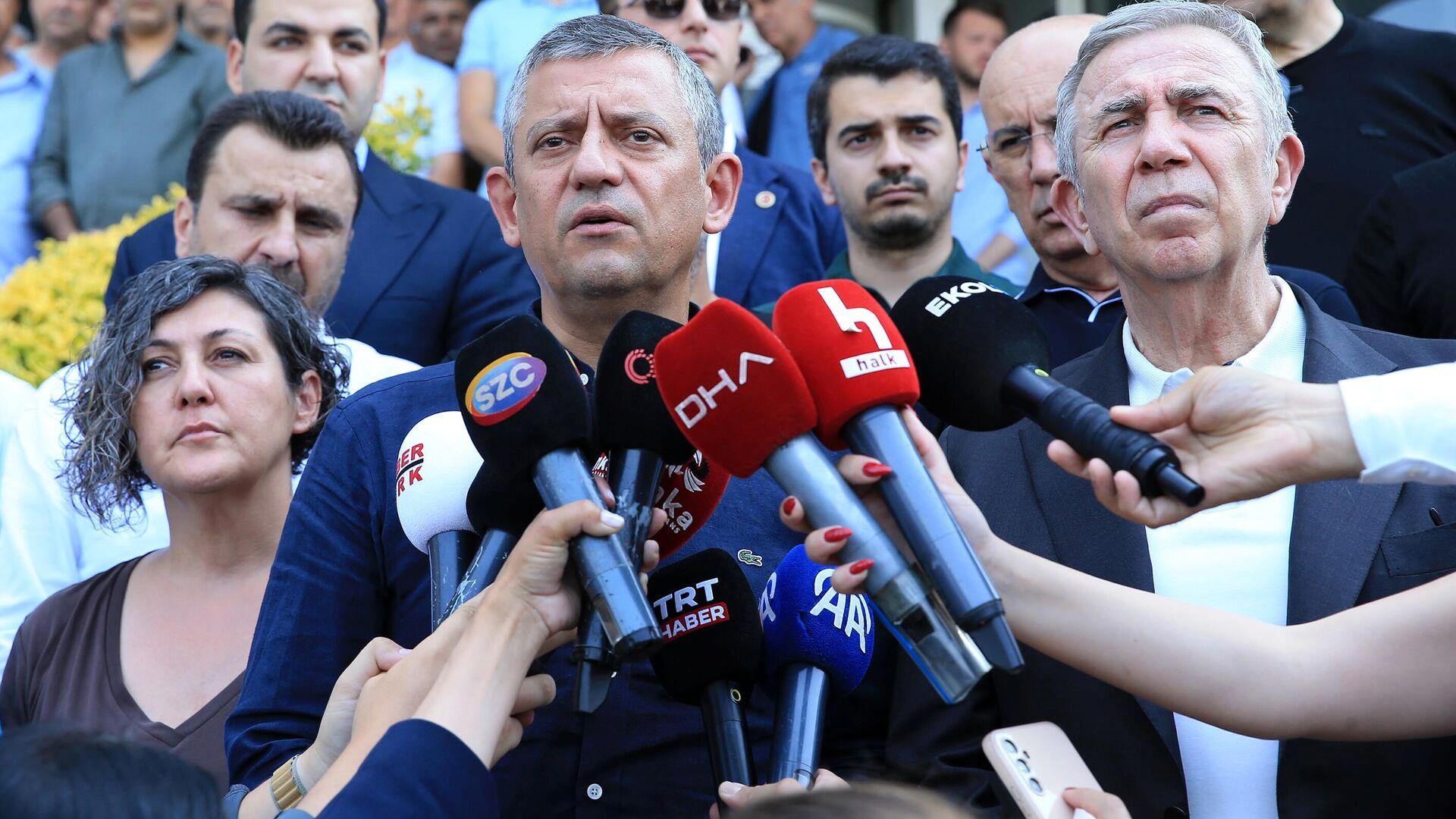 chp-lideri-ozel-ferdi-zeyrekin-saglik-durumu-hakkinda-konustu-PSfgAZX4.jpg
