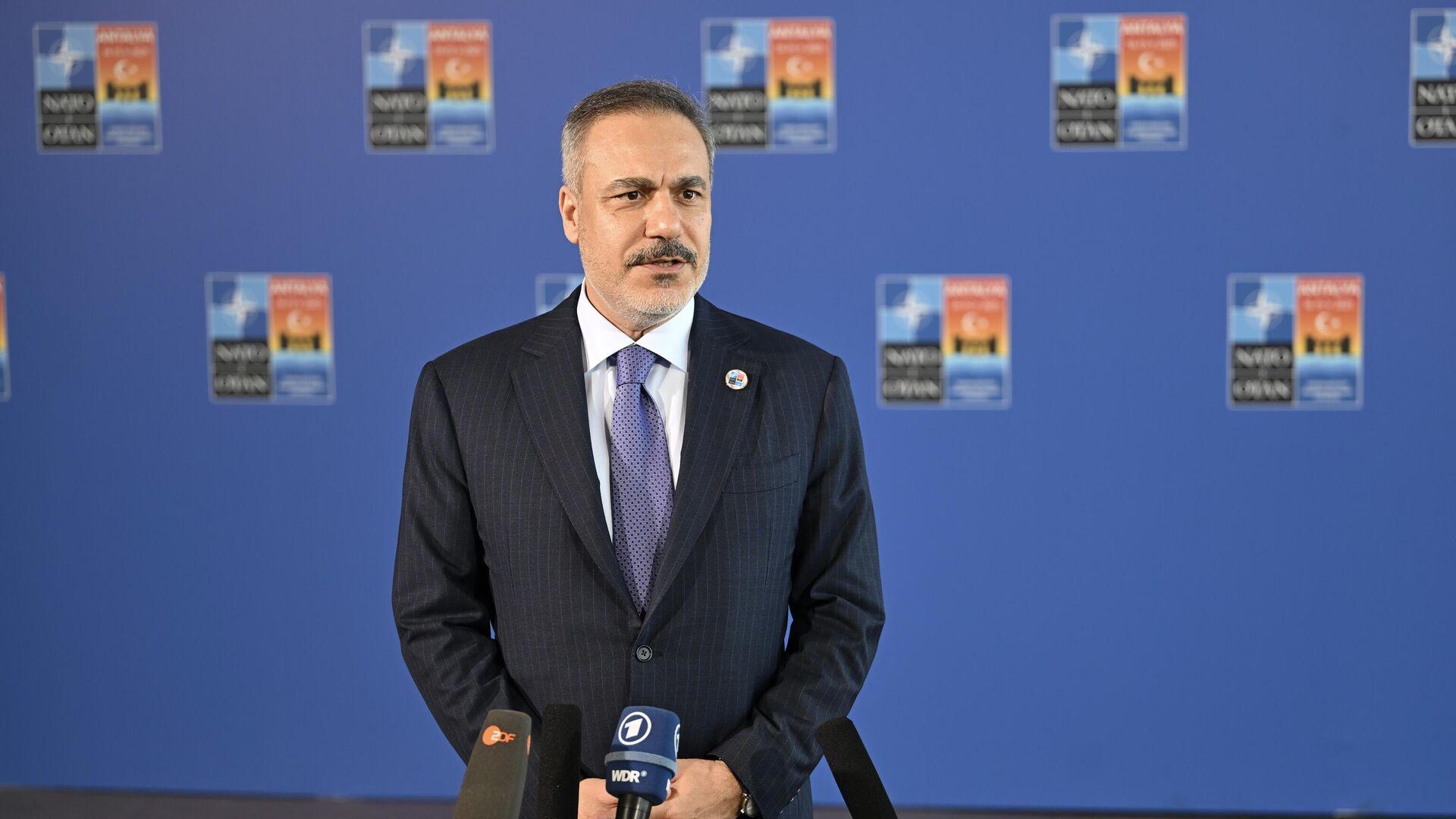 disisleri-bakani-fidan-fransiz-mevkidasi-barrot-ile-telefonda-gorustu-2SkOwriK.jpg