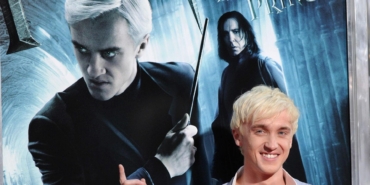 harry-potterin-kotu-karakteri-tom-felton-14-yil-aradan-sonra-draco-malfoy-olarak-sahnelere-geri-donuyor-idTHN5RE.jpg