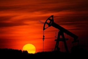 hurmuz-bogazi-kapanirsa-petrol-fiyatlari-300-dolara-yukselebilir-uP8xdlE4.jpg