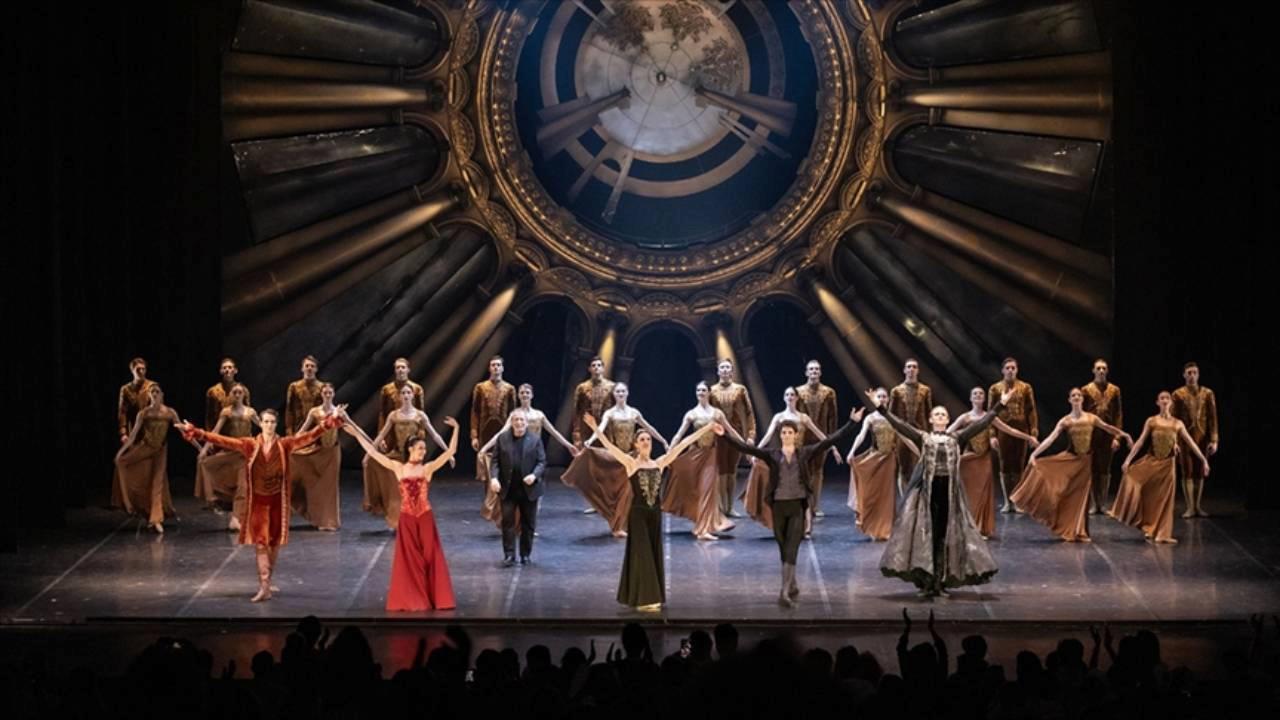 istanbul-uluslararasi-opera-ve-bale-festivalinin-son-perdesi-rus-hamlet-balesiyle-varolusun-derinliklerine-yolculuk-w4zaWRvK.jpg