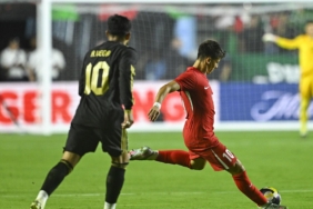 meksika-macinda-merih-demiral-ve-kerem-akturkoglunu-kizdiran-mudahaleler-Of7z6jil.jpg