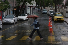 meteoroloji-dogru-bolgeleri-saganak-yagis-uyarisi-yapti-guneyde-termometre-42-dereceyi-gorecek-tmxnttHK.jpg