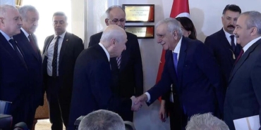 mhp-ve-dem-parti-bayramlasti-2-kez-karsilikli-gorusme-gerceklesti-zdvxVx5k.jpg