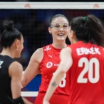milli-voleybolcu-zehra-gunes-maca-gozlukle-cikti-bir-kismimi-goremiyorum-gorusumu-kaybettim-2yaPX582.jpg
