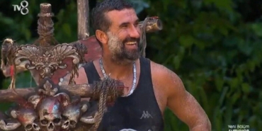 survivorda-hikmet-tugsuz-yarismayi-birakti-survivor-hikmet-neden-yarismadan-ayrildi-ulkeye-donerse-tutuklanacak-mi-NCVrLwSV.jpg