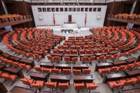 tbmmde-baskanlik-secimi-baskan-ilk-turda-secilemedi-ikinci-tura-gecildi-uKWmQbkp.jpg
