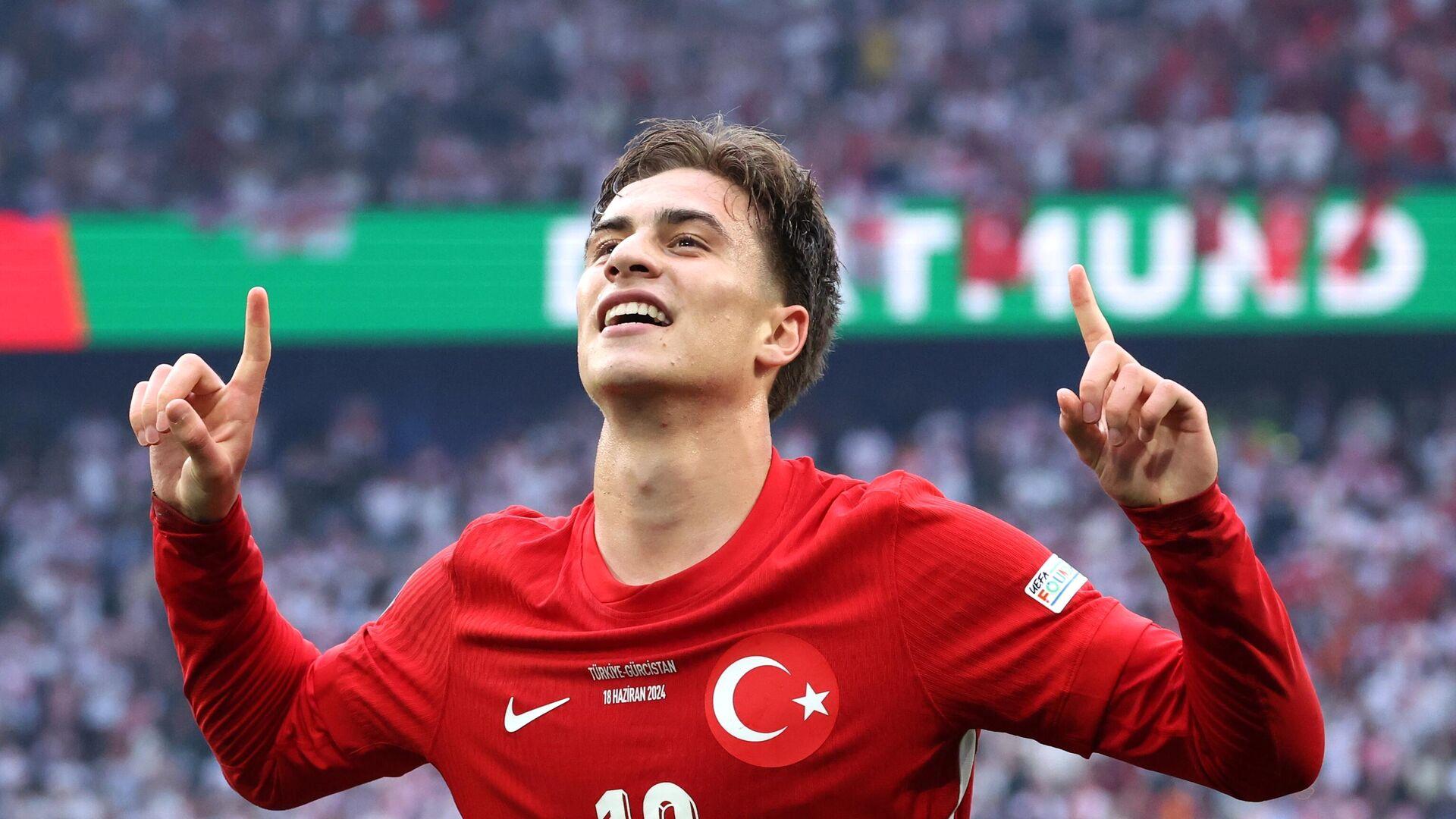 turk-futbol-tarihine-gecti-kenan-yildiz-50-milyon-euro-piyasa-degerine-ulasan-ilk-turk-futbolcu-oldu-p4DRPusm.jpg