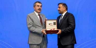 egitimin-gelecegini-sekillendiren-ogretmen-bilgi-servisi-ve-okul-veli-asistani-ile-tanisin-HHTX6FZi.jpg