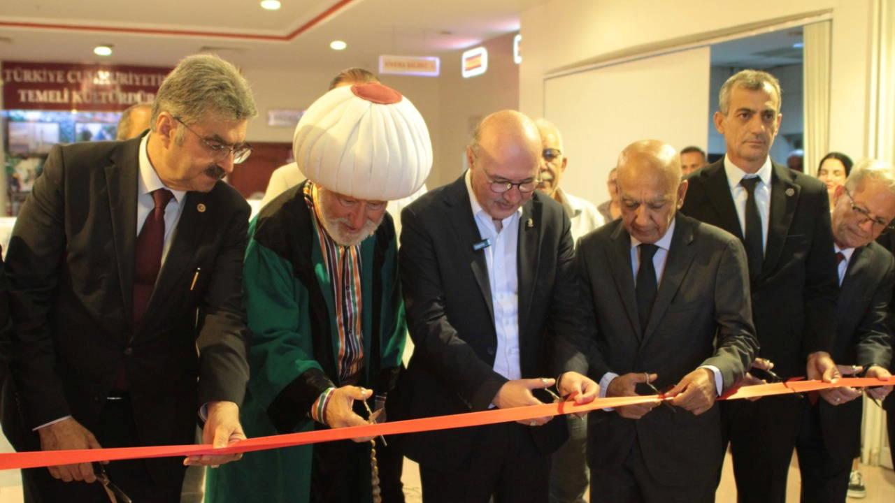 ilmi-bir-bakisla-32-yil-sonra-ayni-guluste-birlikte-olmak-nasreddin-hoca-karikatur-yarismasinin-yeniden-aksehirde-canlanisi-v4jpq6uJ.jpg