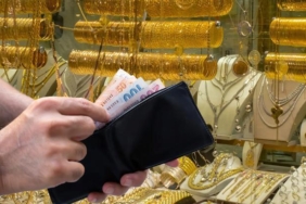 altin-ve-borsada-sert-hareket-sonrasi-hedefler-degisti-iste-guncel-tahminler-6JEsGjm2.jpg