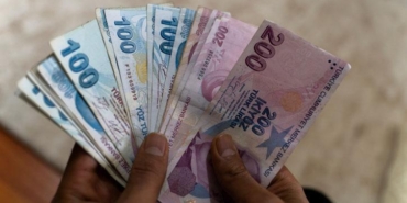 bankada-parasi-olanlari-yakindan-ilgilendiren-guncel-faiz-oranlari-ibre-asagi-dondu-vkHiumxk.jpg